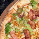 Pizza Brócolis com Bacon